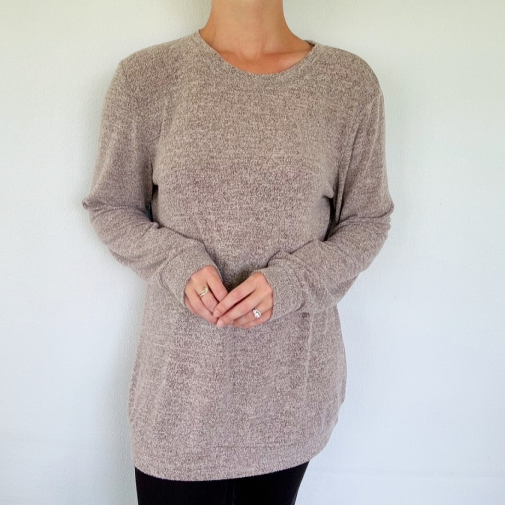 Tan oversized soft and cozy stretch long sleeve knit top size medium